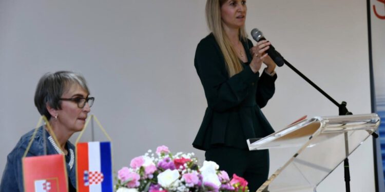 Na Braču predstavljena nova udruga za oboljele od karcinoma: More snage Brač donosi podršku, razumijevanje i nadu