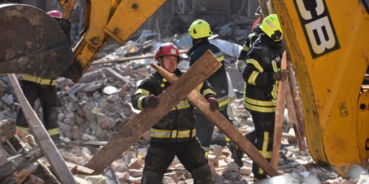 Najmanje 16 mrtvih u udarima dok godišnjica Černobila naglašava nuklearne rizike rusko-ukrajinskog rata