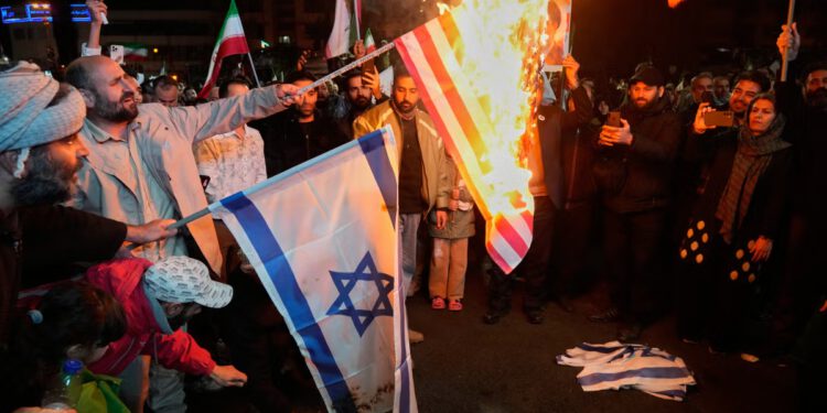 Najnoviji iransko-američki rat: Trump tvrdi ‘potpunu pobjedu’ nakon postizanja dvotjednog sporazuma o prekidu vatre za ponovno otvaranje Hormuškog tjesnaca