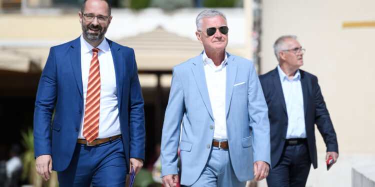 Najplaćeniji gradonačelnik i supruga mjesečno zarade više od 8 tisuća eura: Evo što sve posjeduju
