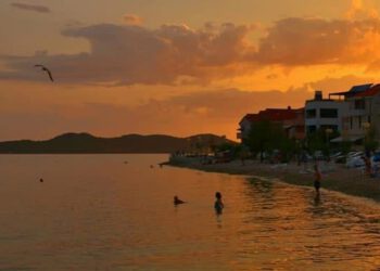 Ne želimo vaš PR, živimo u fekalijama dok vi gradite parkinge za moćnike!