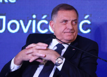 Nešto se opako muti u Bosni, Dodiku stiže Trump