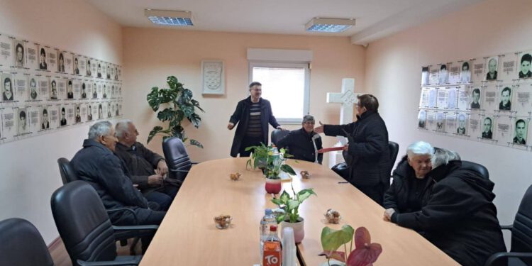 Ninčević na Veliki petak posjetio obitelji poginulih branitelja: “Njihova žrtva temelj je hrvatske države”