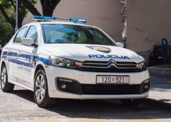 Niz automobila se sudario u Poljičkoj. Vozači se pozivaju na oprez