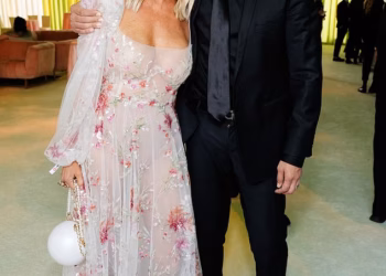 Nova ljubavna kriza za blještavog TV kuhara kojeg Anthony Bourdain prezire zbog zaruka s puno mlađom ljubavnicom Curdle