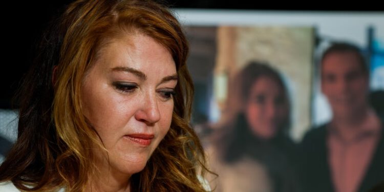 Novi tužitelj Erica Swalwella tvrdi da ju je drogirao pićem prije nego što ju je ‘silovao i davio’ u hotelu