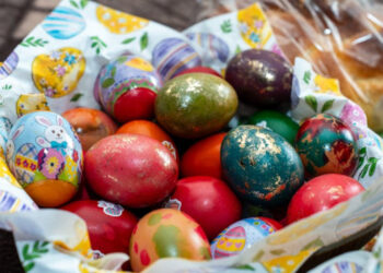 Objašnjenje tradicije: Što simboliziraju jaja i šunka za Uskrs?