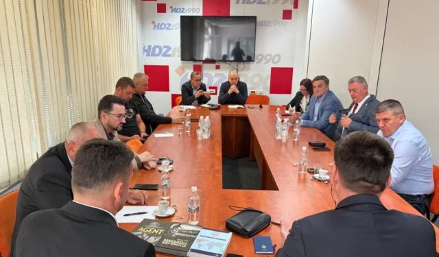 Održan sastanak ‘petorke’: Lučić razgovarao s čelnicima stranaka, ime kandidata objavljuju 4. svibnja