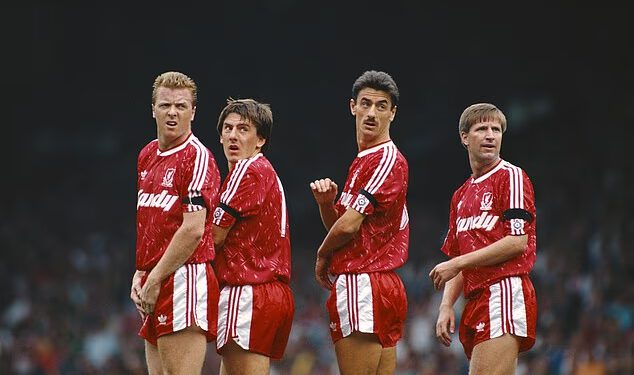 On je kultna bivša zvijezda Liverpoola koji je osvojio kocku u zvjezdanoj karijeri na Anfieldu prije nego što je stekao ime u Americi… pa zašto ova legenda Kop-a stavlja svoju riznicu velikih počasti na aukciju?