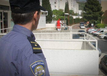 Opet dojava o bombama: Evakuirana djeca iz škola u Lapadu i Mokošici