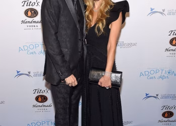 Otpušteni pomoćnik Howarda Sterna PORIČE da traži odštetu od 2,5 milijuna dolara u tužbi za ‘neprijateljsko radno okruženje’