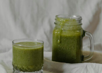 Ovaj napitak riješit će vas nadutosti kad pretjerate za uskrsnim objedom