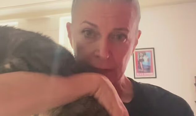 Partnerica Rickyja Gervaisa, Jane Fallon, dijeli pozitivne novosti o zdravstvenom stanju nakon operacije nakon što joj je dijagnosticiran rak dojke