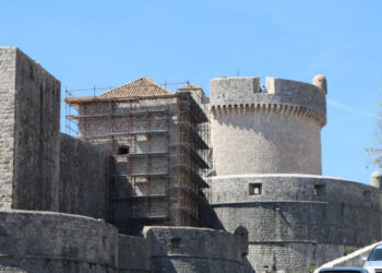 Počela sanacija krovišta kule sv. Barbare koju je dogradio guverner oružja Marin Držić