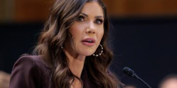 Pod Noemom, FEMA-u je vodio opskurni izvođač koji je ciljao financiranje za muslimane, Kaliforniju i klimatske promjene