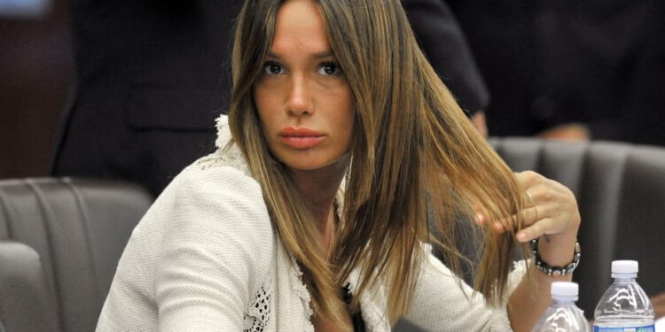 Pokrenuta istraga o pomilovanju bunga bunga showgirl-a u središtu Berlusconijevog skandala