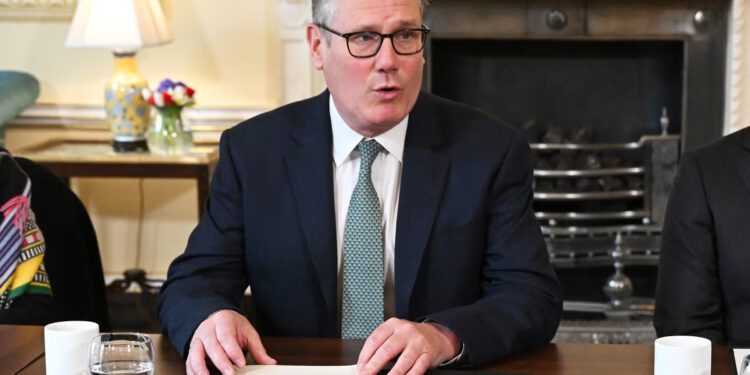 Ponovno otvaranje Hormuškog tjesnaca ‘globalna je odgovornost’, kaže Starmer usred Trumpove blokade