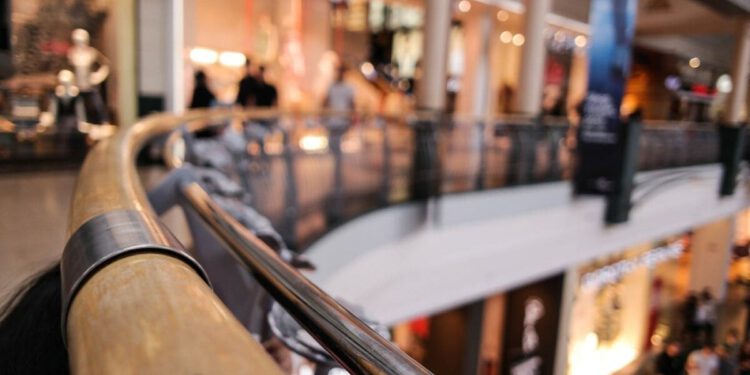 Popularni sportski dućan napušta Hrvatsku. Splićani navalili na rasprodaju