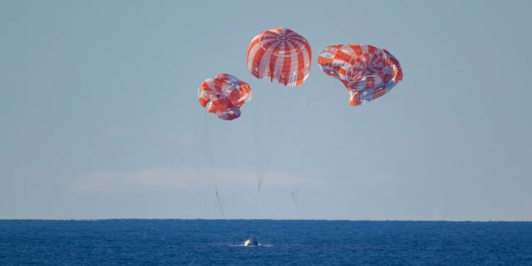 Posada NASA-ine misije Artemis II oko Mjeseca sigurno se vratila na Zemlju