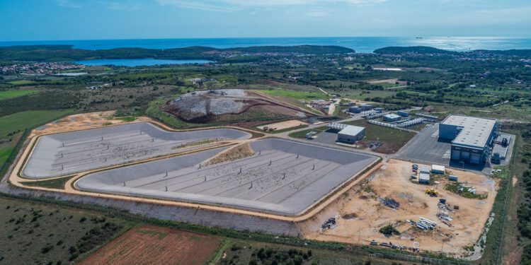 Požar na istarskom centru za gospodarenjem otpadom: “Rakcija je bila brza”