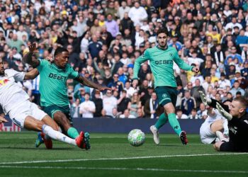 Premier liga UŽIVO: Najnoviji rezultat, momčadske vijesti i novosti dok se Leeds bori za ispadanje iz lige, želi ukrasti marš Spursima – plus vijesti s dobrotvorne utakmice Sidemena na Wembleyu