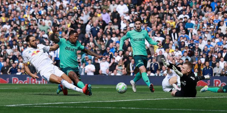 Premier liga UŽIVO: Najnoviji rezultat, momčadske vijesti i novosti dok se Leeds bori za ispadanje iz lige, želi ukrasti marš Spursima – plus vijesti s dobrotvorne utakmice Sidemena na Wembleyu