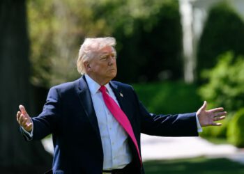 Procurili detalji noćne panike u Washingtonu: Trump je vrištao, a onda su ga udaljili