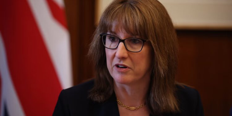 Reeves će razgovarati s američkim kolegom nakon što je osudio Trumpovu ‘ludost’ oko rata u Iranu