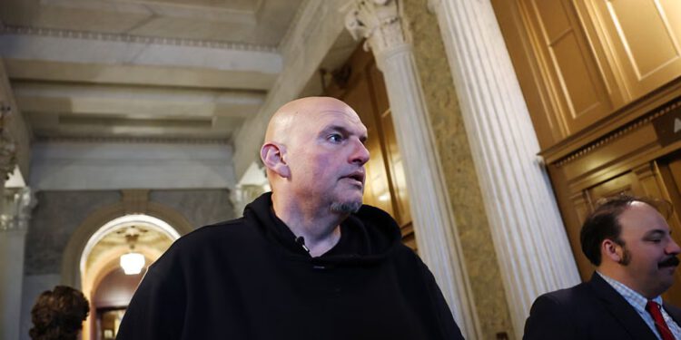 Senat glasa protiv ograničavanja Trumpa u vezi s Iranom nakon što je Fetterman još jednom prevario demokrate