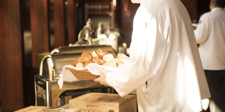 Splitski ugostitelji u potrazi za sezoncima: „Plaće moraju rasti, svako malo”