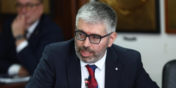 Sportske novosti – Bilić prošao ‘kanonadu’, održana velika sjednica o Poljudu: ‘Hajduk će svjesno ići u gubitak’