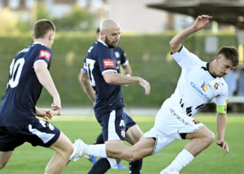 Sportske novosti – Gorica je teško oštećena, a ovakvom Dinamu sudačka pomoć zaista nije potrebna!