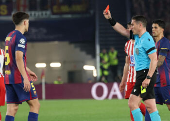 Sportske novosti – Ljudi u crnom ‘zapalili Barcelonu’, pljušte reakcije: ‘Nije mu prvi put, postao je neslavna legenda…’