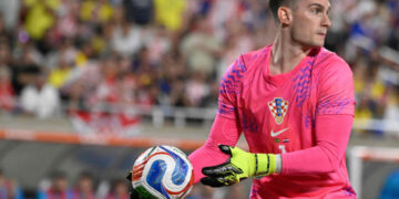 Sportske novosti – Otkrivamo koliku će plaću Dominik Livaković imati u Dinamu, a jedna bi stvar bila ravna čudu