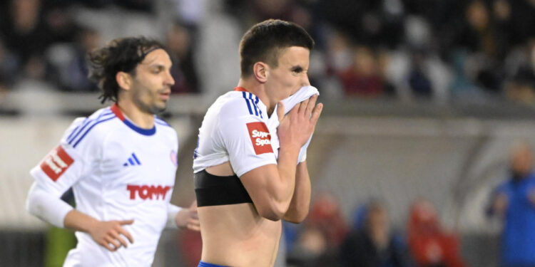 Sportske novosti – Uspoređivali ga s Olićem, bio je u kombinacijama za Vatrene, sad je Hajdukov nesretnik proljeća