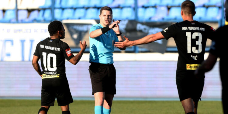 Sportske novosti – VIDEO Layec pojasnio spornu situaciju, Vukovar nije oštećen: ‘VAR nije mogao izvršiti triangulaciju’