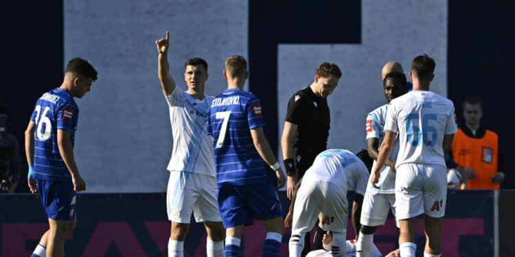 Sportske novosti – VIDEO: Pogledajte VAR show na Maksimiru i glasajte u anketi! Tri penala, isključenje, poništen gol…