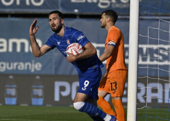 Sportske novosti – VIDEO Tri elitna suca seciraju derbi na Maksimiru: Ovo je najsporniji trenutak, je li Rijeka oštećena?