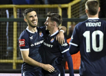 Sportske novosti – Zajc je igračina, Kovačevićev stroj strašan, a nervozni vođa Dinama mora zahvaliti sucu