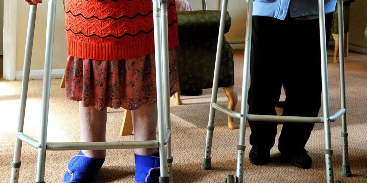 Starački domovi u Ohiju ‘bacaju’ ranjive pacijente u skloništa za beskućnike u šokantnom trendu