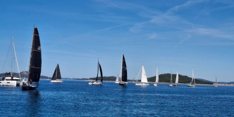 Startala Zlarinska regata krstaša