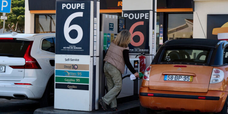 Što raspiruje nemire diljem EU-a? — RT poslovne vijesti