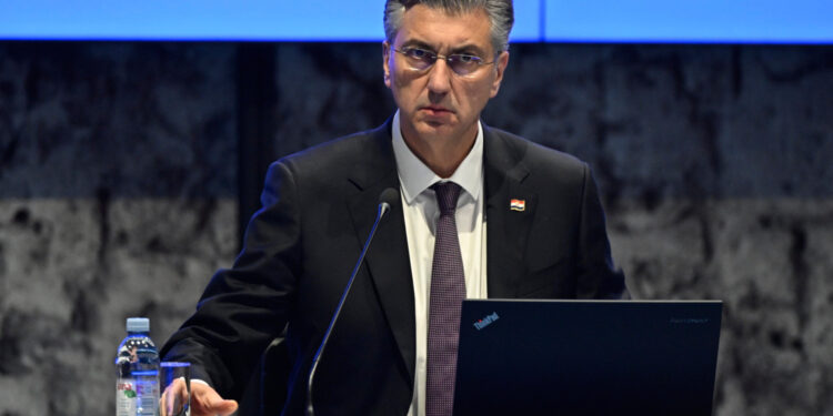 Što se to sprema Hrvatskoj? Plenković će postati ‘europski jastreb za migrante’