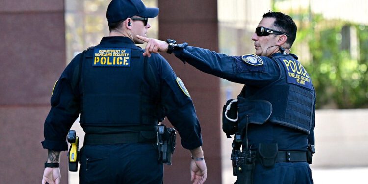 Sustav e-filinga u Coloradu navodno zahtijeva od odvjetnika da se obvežu da neće pomagati ICE-u