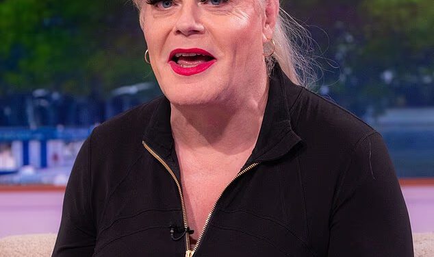 Suzy Eddie Izzard (64) otkriva da bi voljela imati djecu jednog dana dok govori o tragičnoj smrti svoje majke dok je bila dijete