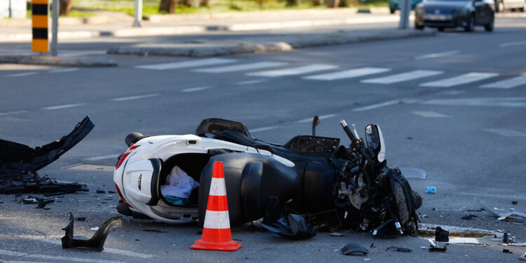Svećenik kraj Virovitice pijan vozio motor, jedva živ ostao