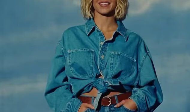 Sydney Sweeney šalje brutalnu poruku mrziteljima American Eagle dok ponovno prednjači brend nakon skandala sa ‘sjajnim trapericama’