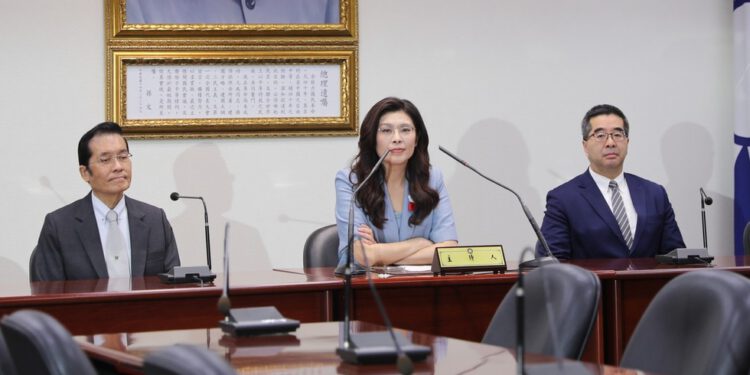 Tajvanski oporbeni vođa odlazi u Kinu — RT World News