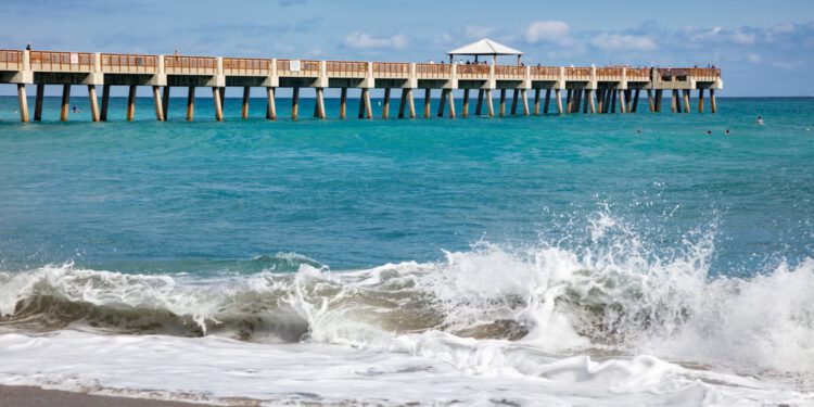 Tata iz Mainea umire pokušavajući spasiti svoju djecu od struje dok je bio na odmoru na Floridi