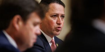 Teksaški republikanski zastupnik Tony Gonzales odustaje od ponovnih izbora jer House otvara istragu o aferi s bivšom zaposlenicom